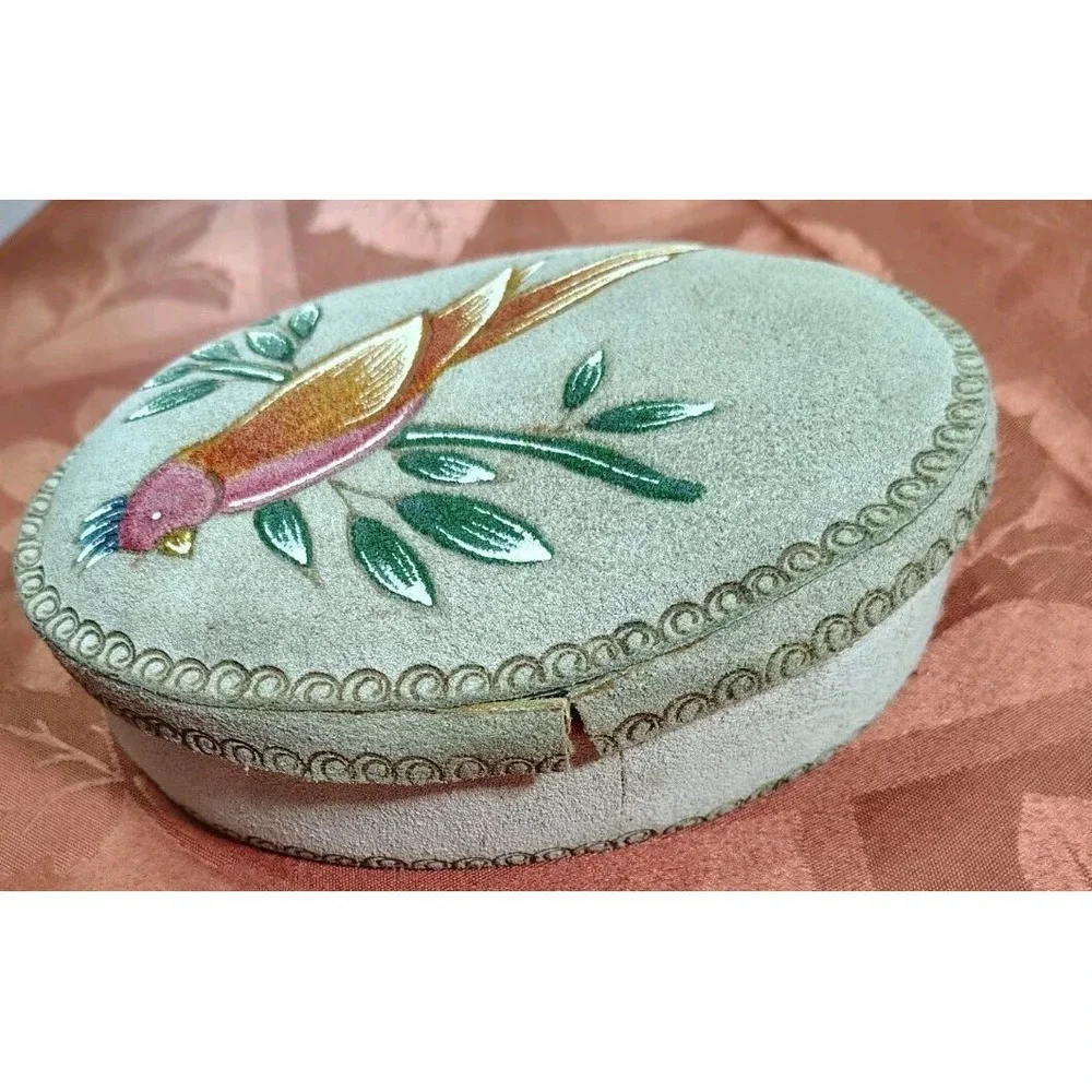Vtg Leather Padded Embroidered Cockatoo Parrot Jewelry Trinket Felt Lined Box